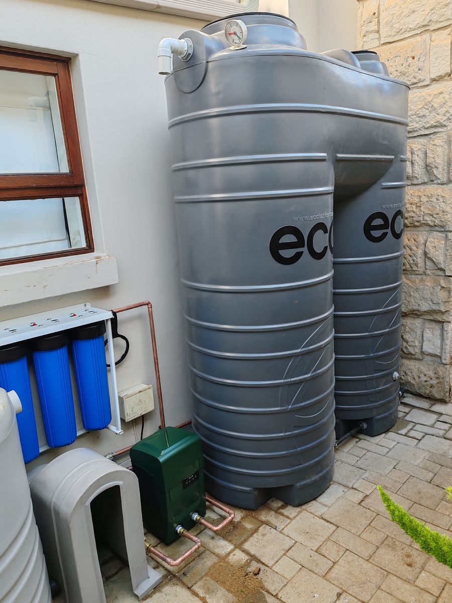 Multi-stage borehole water filter in Fairland property