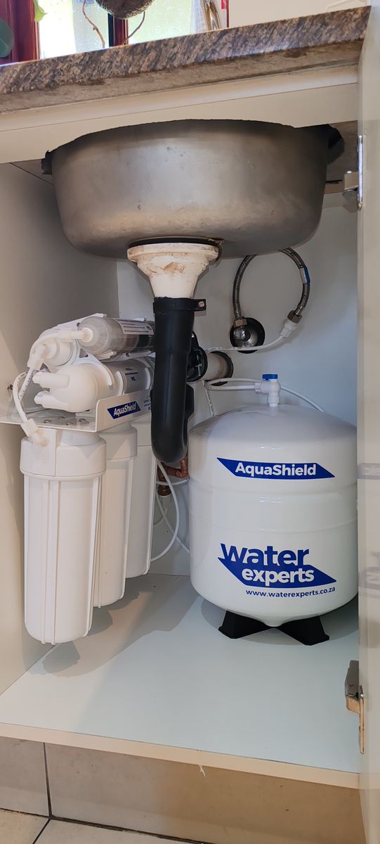Professional RO installation with neat pipework by Andy Plumbers